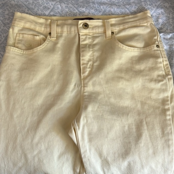 Gloria Vanderbilt Amanda Jeans Butter Yellow size 8 Perfect for Spring - Picture 5 of 7